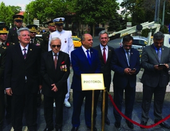 Kıbrıs Barış Harekatının 43.Yılı Ulus Atatürk Heykeli Önünde Kutlandı.