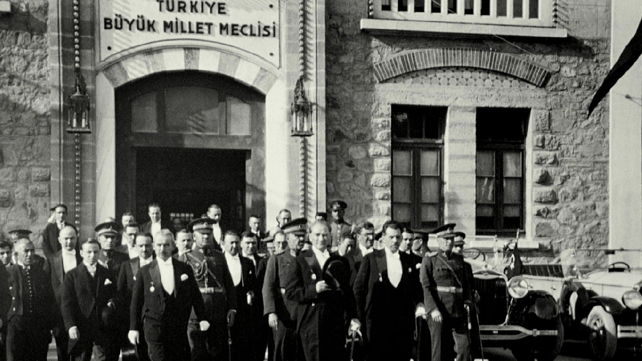 23 Nisan Ulusal Egemenlik ve Çocuk Bayramı