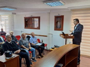 Levent ÖZMEN tarafından  “Tarih Teknoloji ile Kırılıyor” konulu bir konferans verilmiştir.